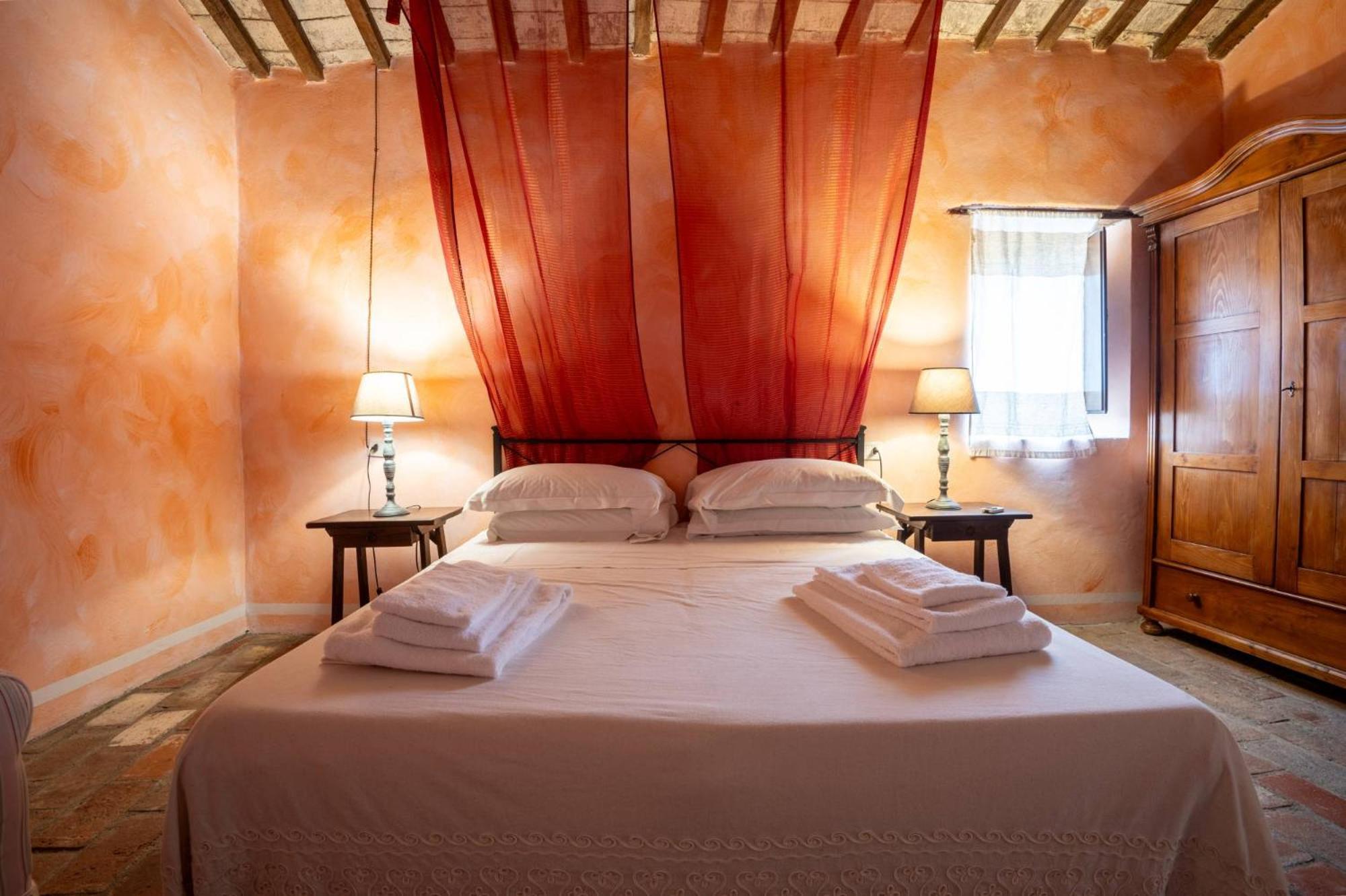 Antognola Castello Valenzino B&B 외부 사진