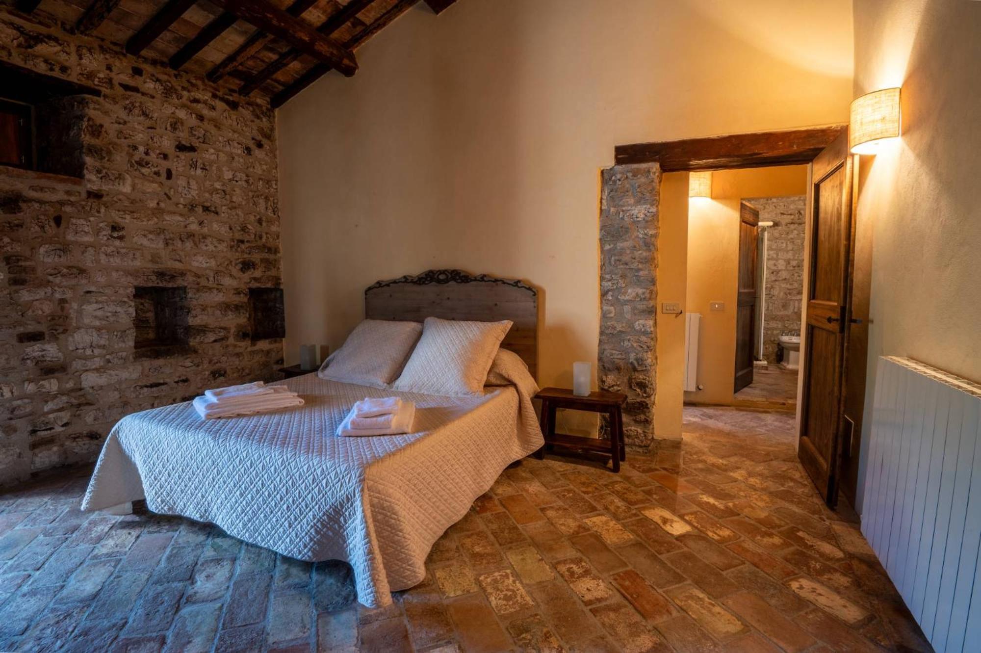 Antognola Castello Valenzino B&B 외부 사진