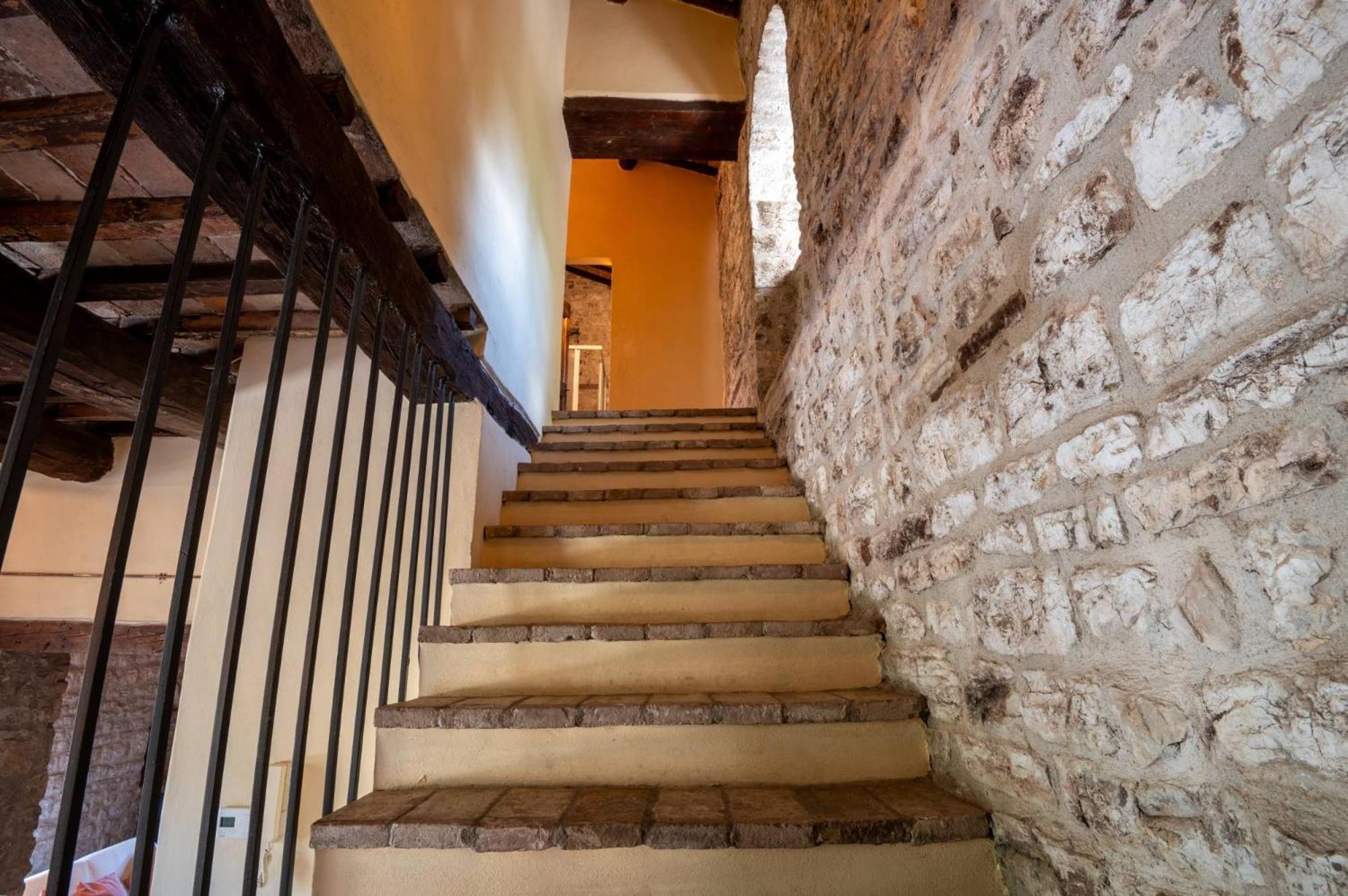 Antognola Castello Valenzino B&B 외부 사진