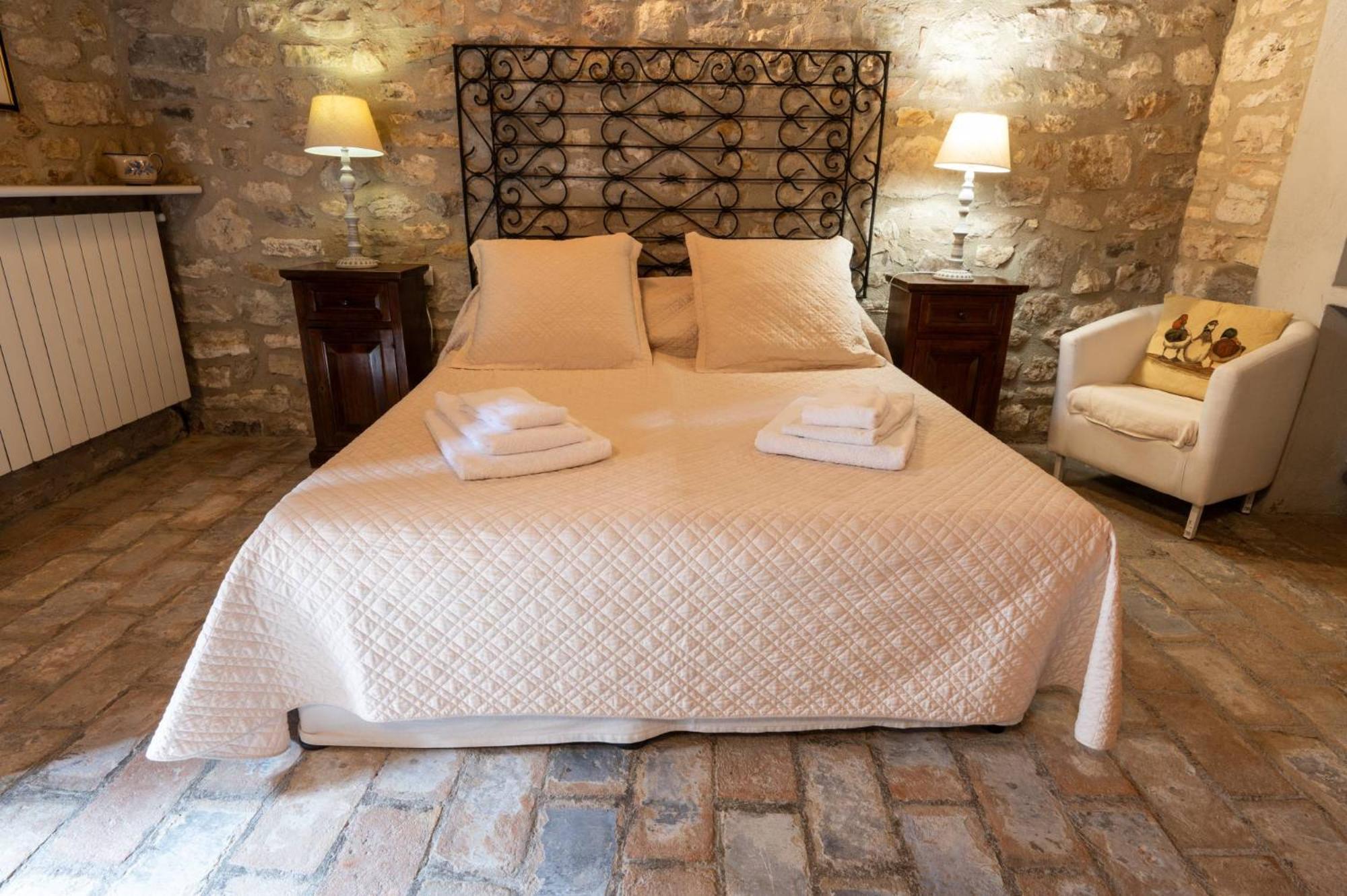 Antognola Castello Valenzino B&B 외부 사진