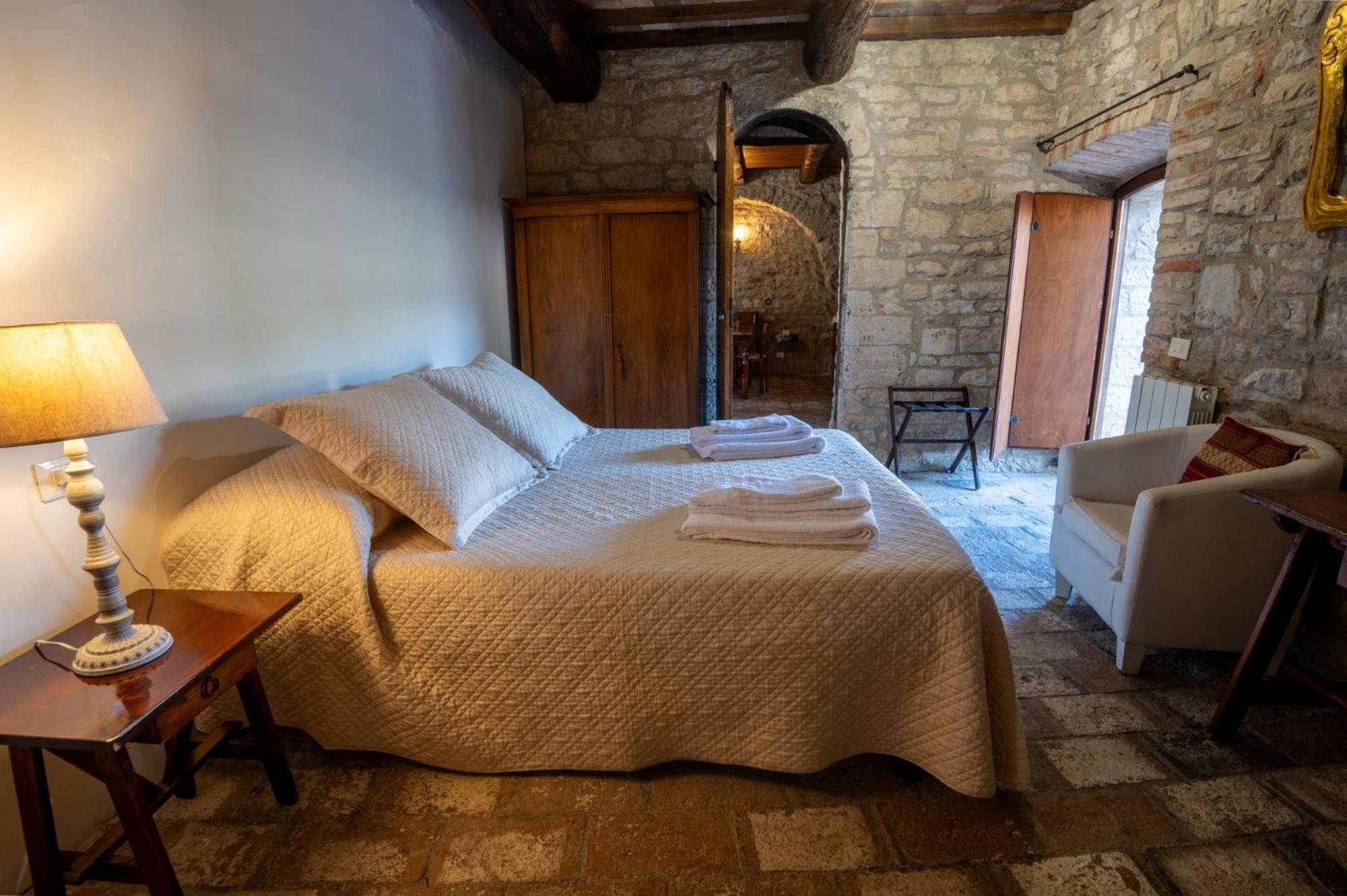 Antognola Castello Valenzino B&B 외부 사진