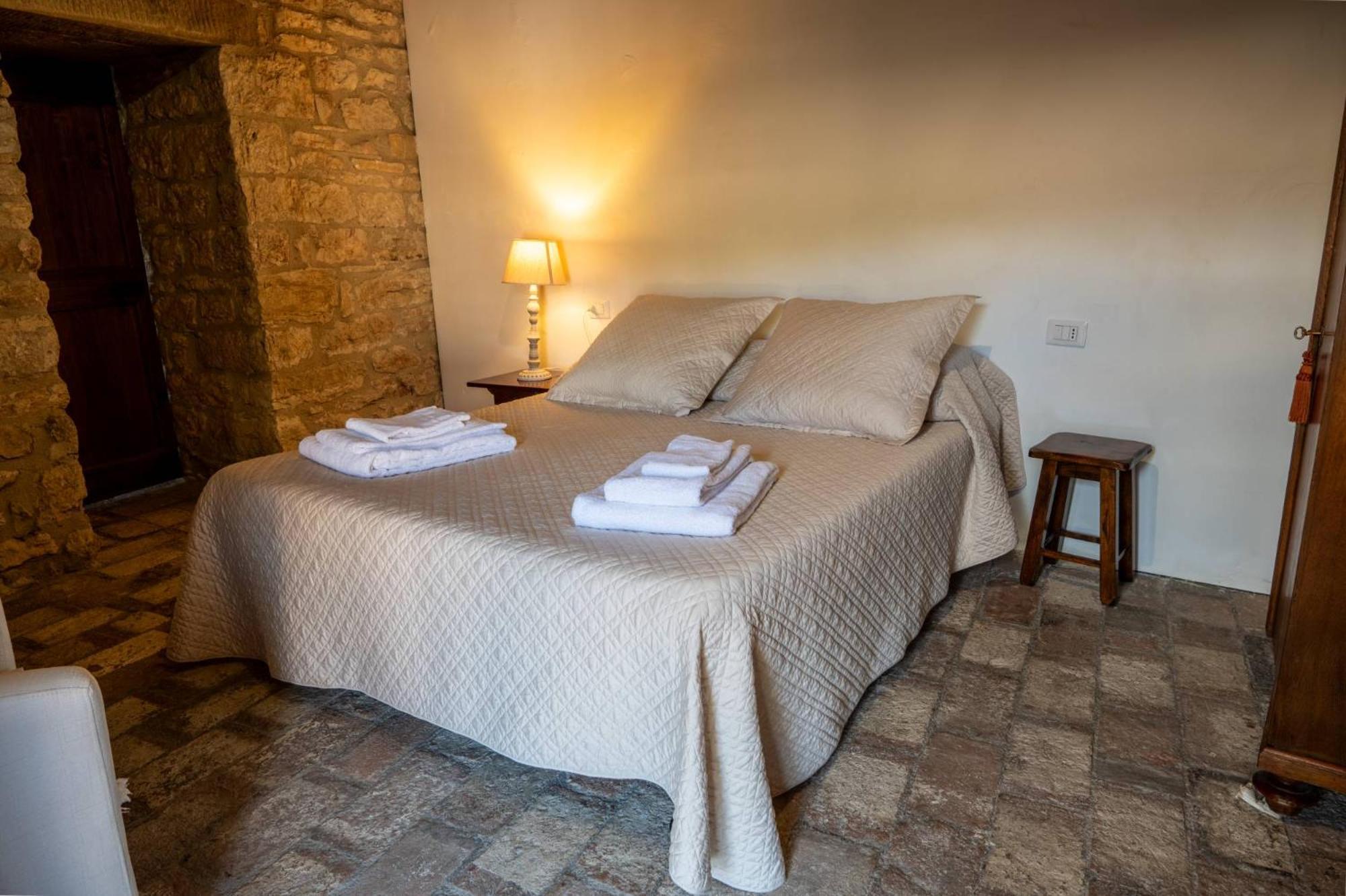 Antognola Castello Valenzino B&B 외부 사진