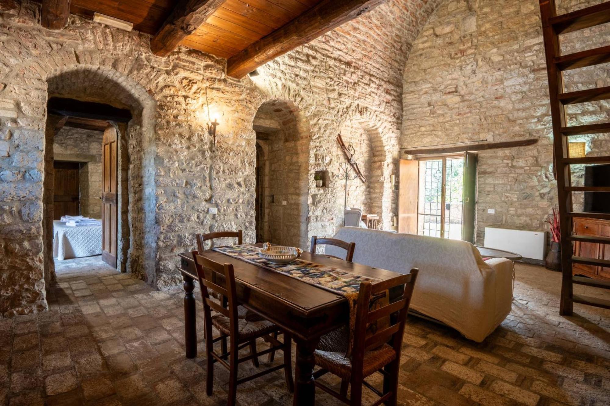 Antognola Castello Valenzino B&B 외부 사진