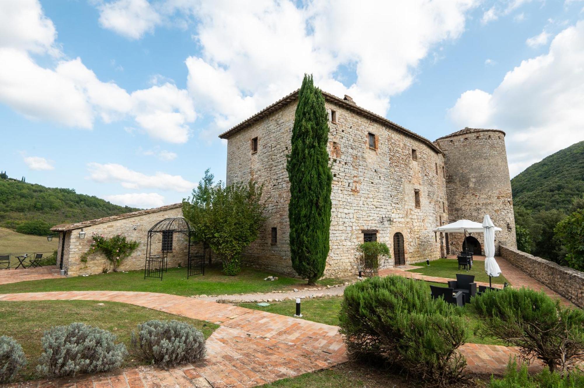 Antognola Castello Valenzino B&B 외부 사진